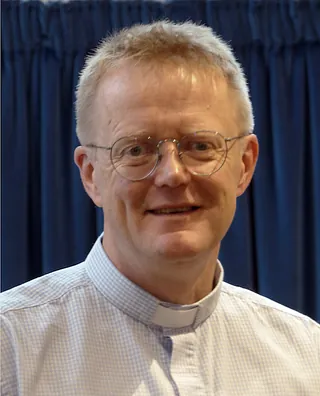 Revd Lee Thompson